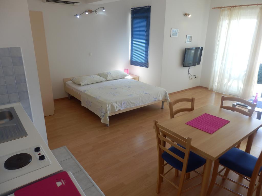Apartments Rica Omiš Εξωτερικό φωτογραφία